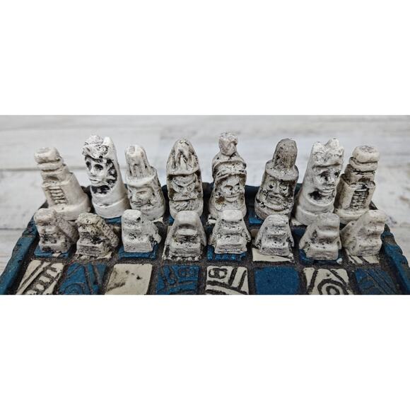 VTG Mayan Chess Set Mini Hand Carved White Blue Pieces 6"X6" Board With Storage - Picture 7 of 12